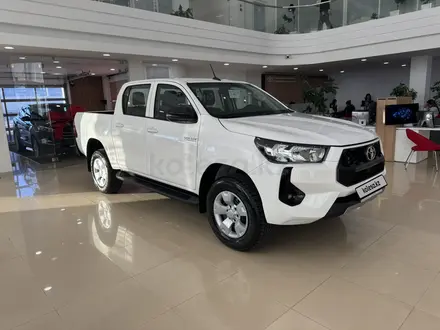 Toyota Hilux 2024 года за 22 299 990 тг. в Астана