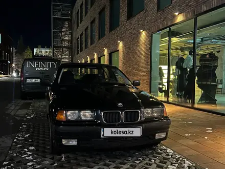 BMW 320 1997 года за 3 000 000 тг. в Алматы – фото 2