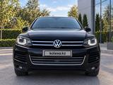 Volkswagen Touareg 2011 года за 9 700 000 тг. в Алматы