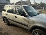 Honda CR-V 1998 года за 3 500 000 тг. в Алматы – фото 3