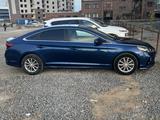 Hyundai Sonata 2019 года за 4 700 000 тг. в Актобе – фото 2