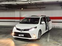 Toyota Sienna 2014 годаfor10 500 000 тг. в Тараз