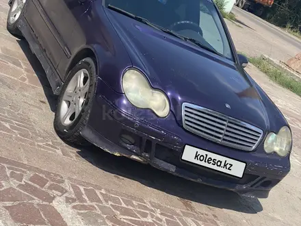 Mercedes-Benz C 320 2000 года за 1 800 000 тг. в Алматы – фото 3