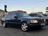 Mercedes-Benz E 220 1994 года за 2 000 000 тг. в Астана