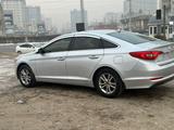 Hyundai Sonata 2015 годаfor3 400 000 тг. в Астана – фото 2