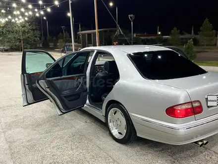 Mercedes-Benz E 320 2000 года за 5 020 000 тг. в Туркестан – фото 8