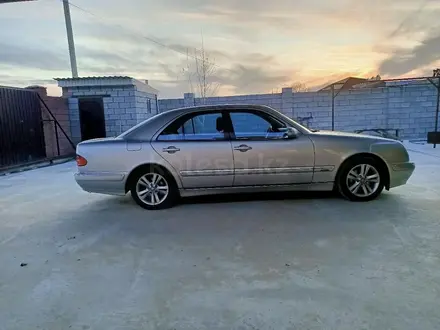 Mercedes-Benz E 320 2001 года за 5 800 000 тг. в Кызылорда – фото 4