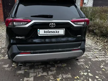 Toyota RAV4 2020 года за 13 500 000 тг. в Актобе – фото 6