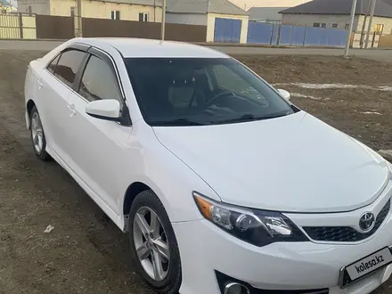 Toyota Camry 2013 года за 6 200 000 тг. в Атырау