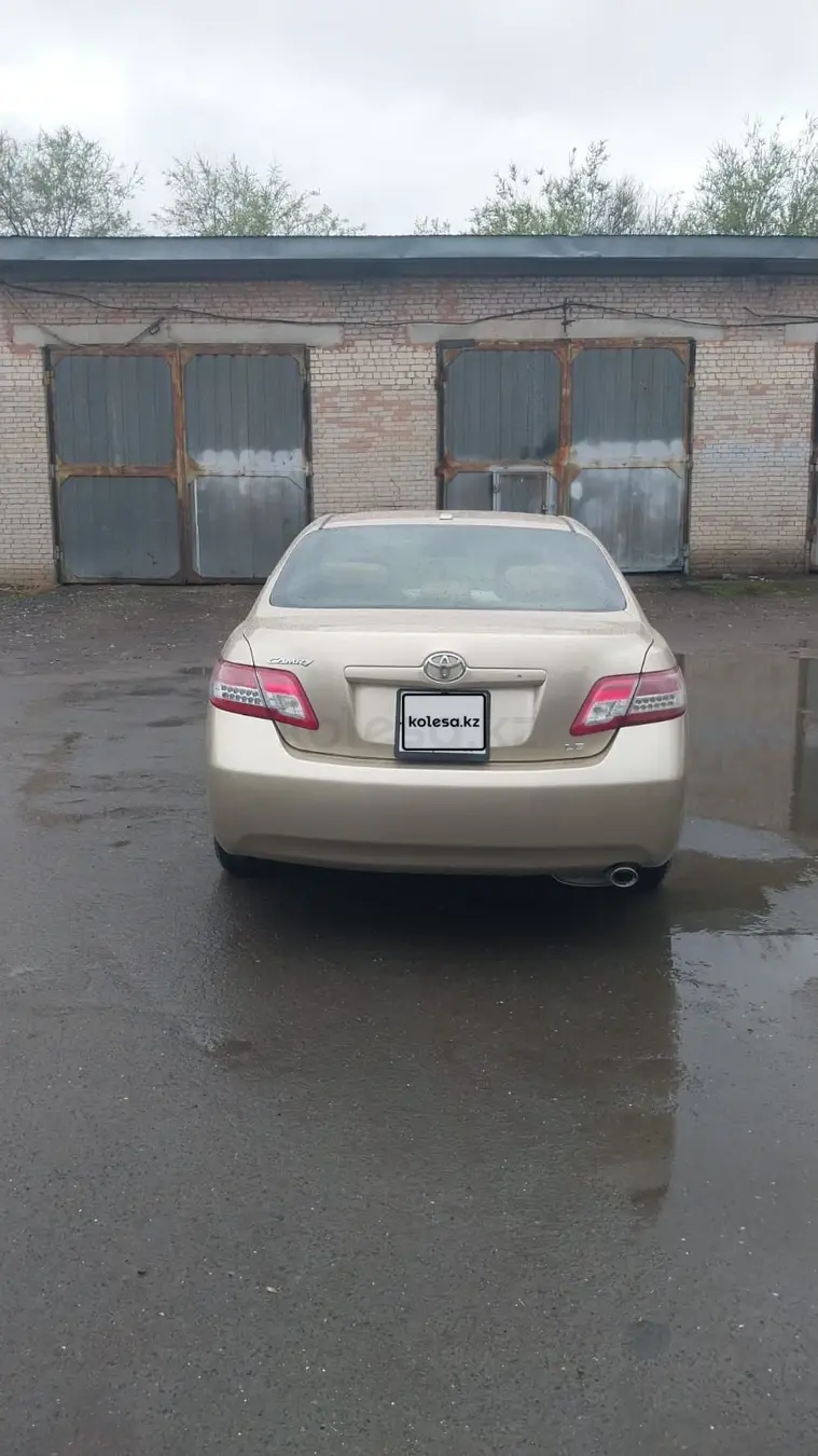Toyota Camry, 2010