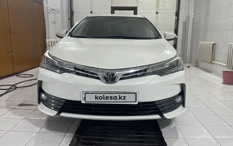 Toyota Corolla 2018 года за 8 800 000 тг. в Атырау