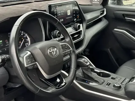 Toyota Highlander 2022 года за 17 500 000 тг. в Атырау – фото 15