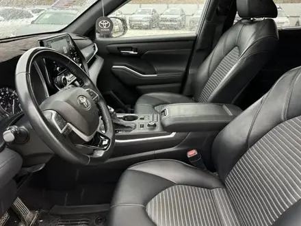 Toyota Highlander 2022 года за 17 500 000 тг. в Атырау – фото 14