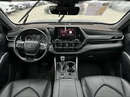 Toyota Highlander 2022 года за 17 500 000 тг. в Атырау – фото 7
