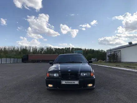 BMW 320 1993 года за 2 200 000 тг. в Астана – фото 2