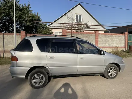 Toyota Ipsum 1997 года за 2 500 000 тг. в Алматы – фото 2