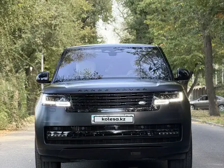 Land Rover Range Rover 2023 года за 121 300 000 тг. в Алматы – фото 7