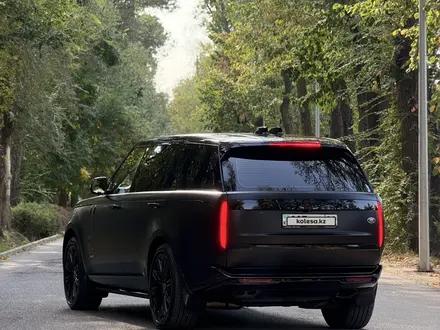 Land Rover Range Rover 2023 года за 121 300 000 тг. в Алматы – фото 5