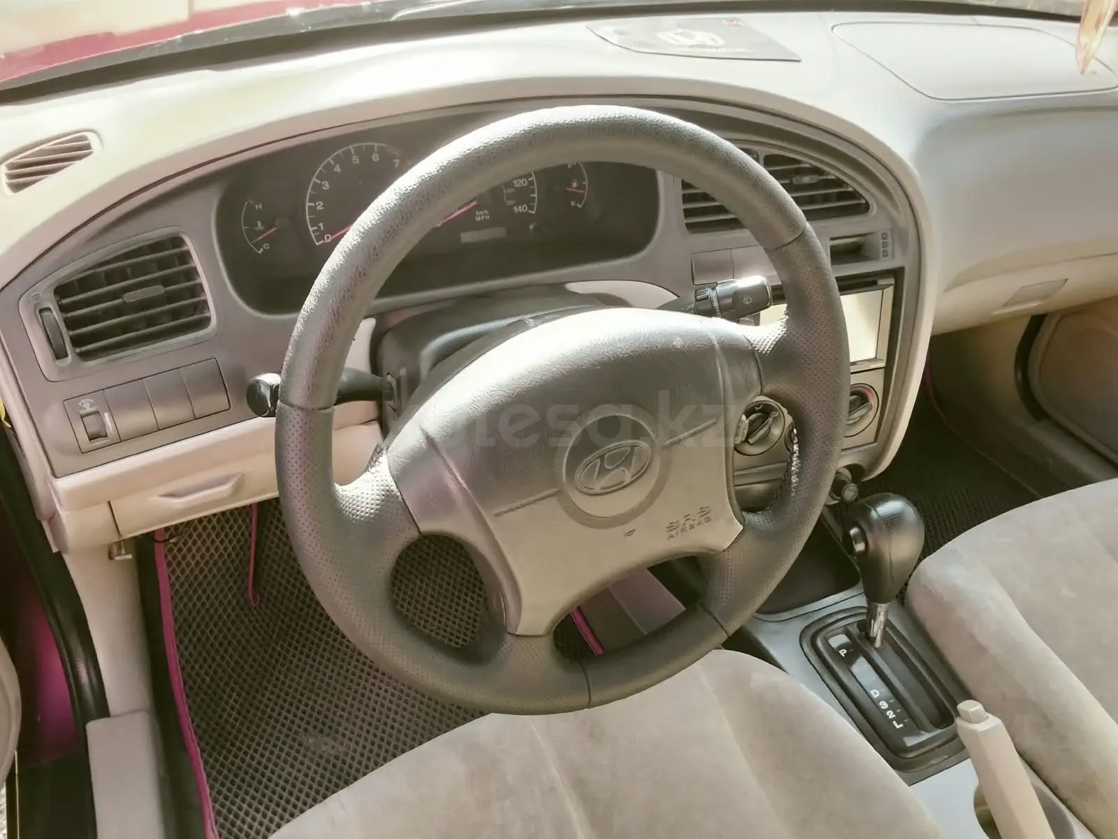 Hyundai Elantra, 2003