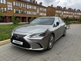 Lexus ES 250 2020 года за 26 500 000 тг. в Астана