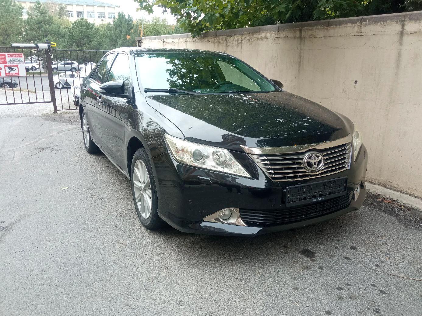 Toyota Camry 2014 г.