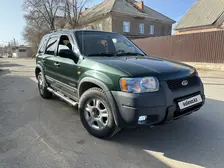 Ford Maverick, 2001