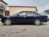 Mercedes-Benz E 200 1996 года за 2 300 000 тг. в Тараз – фото 2