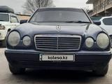 Mercedes-Benz E 200 1996 года за 2 300 000 тг. в Тараз