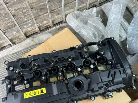 MAHLE клапанная крышка на мотор b48, b58 за 80 000 тг. в Алматы