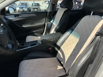 Hyundai Sonata 2016 года за 7 000 000 тг. в Атырау – фото 11