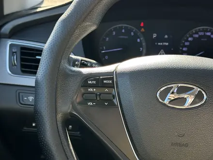Hyundai Sonata 2016 года за 7 000 000 тг. в Атырау – фото 19