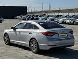 Hyundai Sonata 2016 года за 7 000 000 тг. в Атырау – фото 3