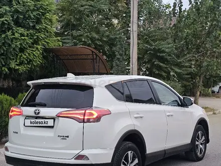 Toyota RAV4 2016 года за 9 800 000 тг. в Актау – фото 5
