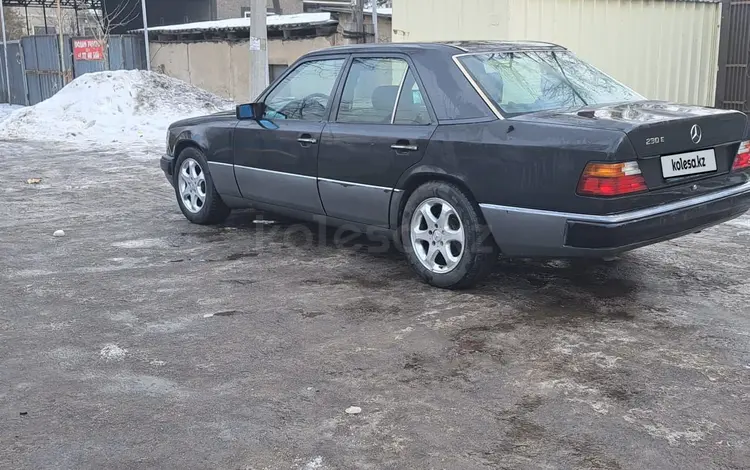 Mercedes-Benz E 230 1991 годаүшін2 300 000 тг. в Караганда