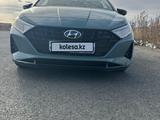 Hyundai i20 2023 года за 7 200 000 тг. в Актобе – фото 5