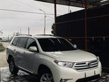 Toyota Highlander 2013 годаүшін13 500 000 тг. в Семей