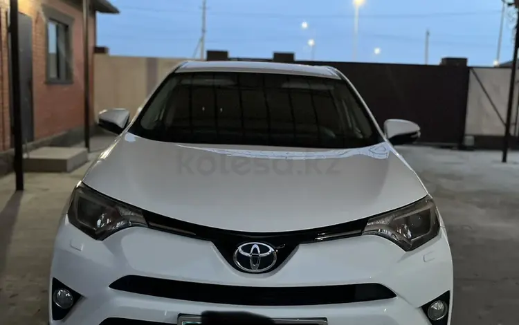Toyota RAV4 2016 годаүшін11 500 000 тг. в Атырау