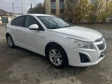 Chevrolet Cruze 2013 года за 3 700 000 тг. в Атырау – фото 2