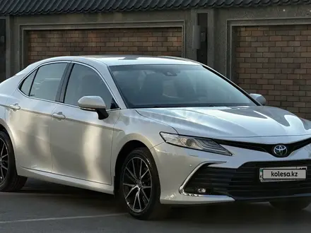 Toyota Camry 2023 года за 15 900 000 тг. в Шымкент – фото 2