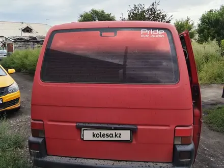 Volkswagen Multivan 1997 года за 4 000 000 тг. в Караганда – фото 3