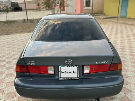 Toyota Camry 2000 года за 3 200 000 тг. в Актау – фото 3