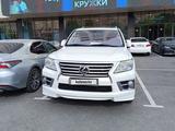 Lexus LX 570 2013 года за 30 000 000 тг. в Алматы