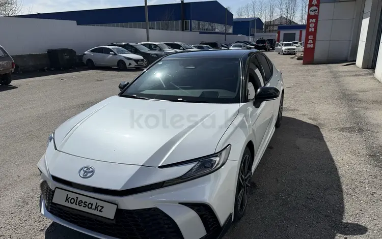 Toyota Camry 2024 года за 15 500 000 тг. в Атырау