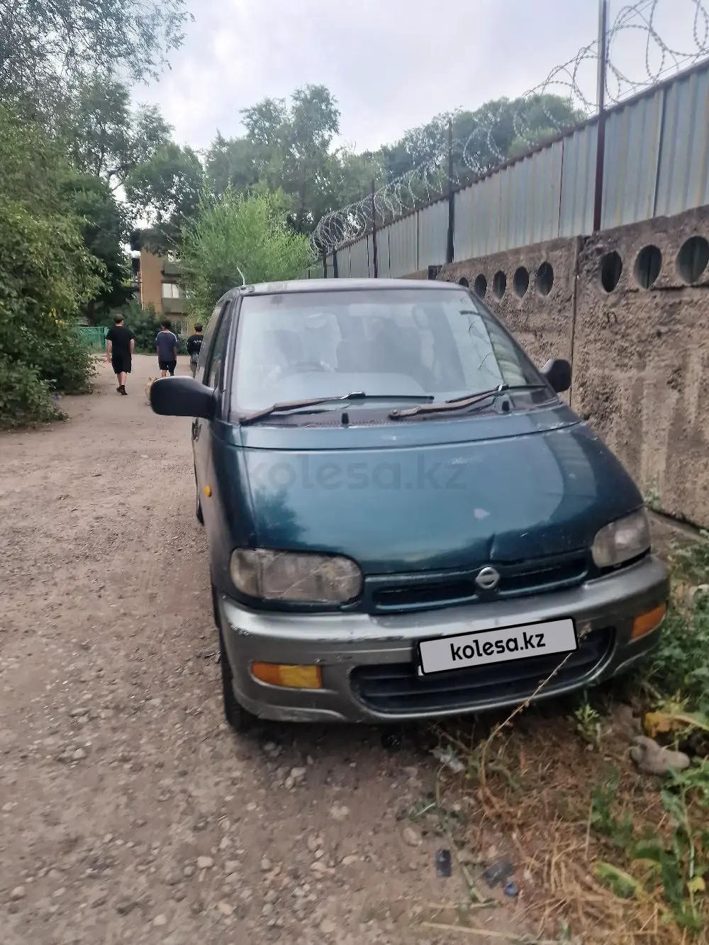 Nissan Serena, 1996