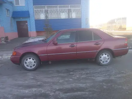 Mercedes-Benz C 180 1994 года за 2 700 000 тг. в Семей – фото 2