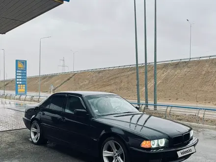 BMW 728 1997 года за 2 850 000 тг. в Актау