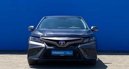 Toyota Camry 2021 года за 12 460 000 тг. в Алматы – фото 2