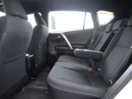 Toyota RAV4 Luxe 2017 года за 9 690 000 тг. в Шымкент – фото 11