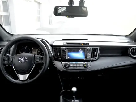 Toyota RAV4 Luxe 2017 года за 9 690 000 тг. в Шымкент – фото 8
