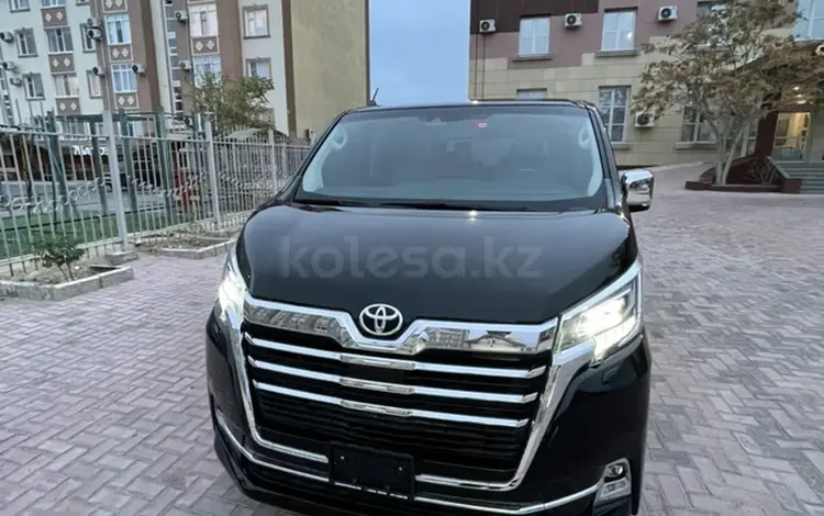 Toyota Granvia 2019 года за 29 000 000 тг. в Алматы